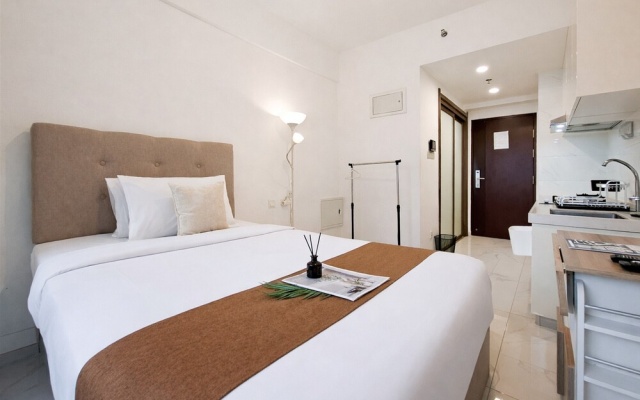 White Tone Studio For 2 Pax At Sky House Bsd Apartment – Guest Rooms – Legok