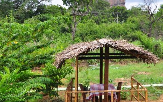 Sigiriya Amenity Home Stay