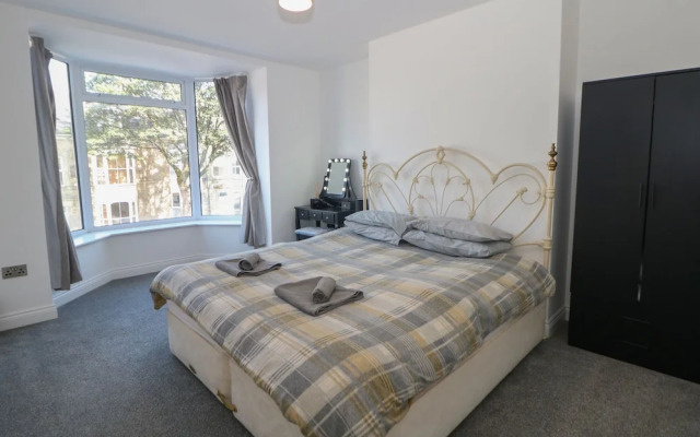 Flat 2 Englehurst Mews