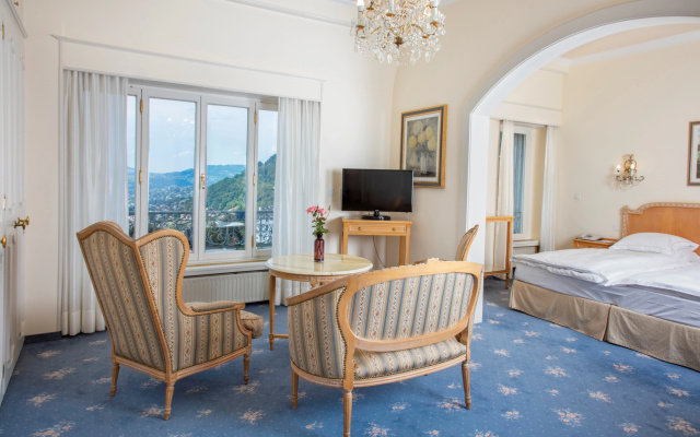 Hotel Victoria – Guest Rooms – Montreux