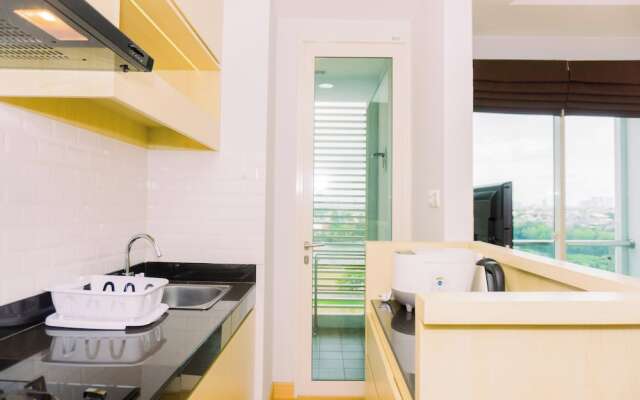 Comfortable And Modern Look 1Br At Citralake Suites Apartment
