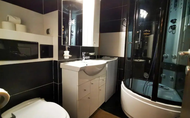 Studio G by MRG Apartments