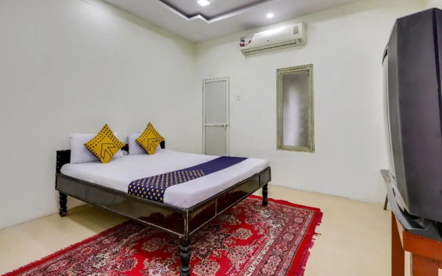 Relax Home Stay by OYO Rooms