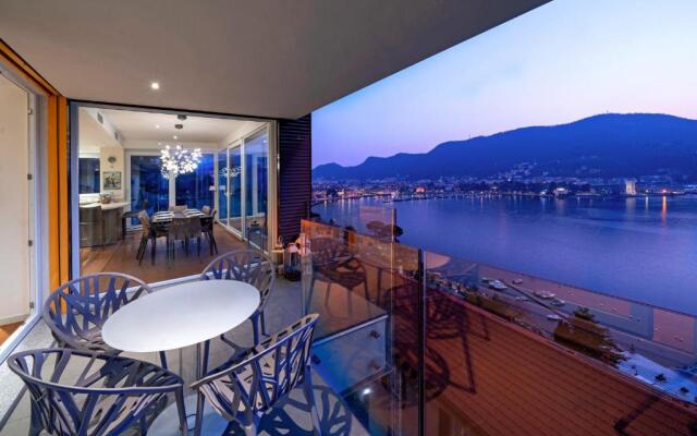 Executive Penthouse Como Condo