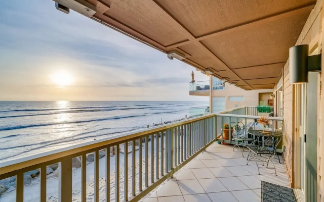 Luxury Oceanfront Condo With Private Beach Access