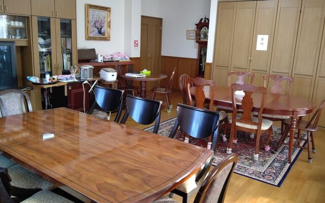 Awaji Tourist Trophy House Hostel