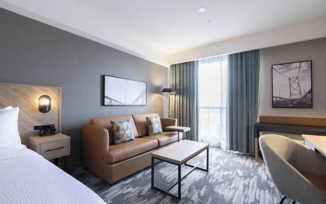 Sandman Signature Las Colinas Hotel & Suites