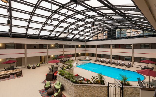 Holiday Inn Milwaukee Brookfield by IHG