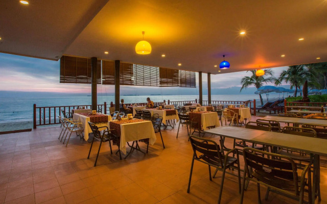 Lanta Casuarina Beach Resort