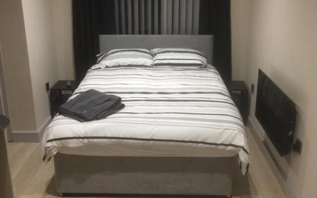 Private en-suite guestroom Ruthin