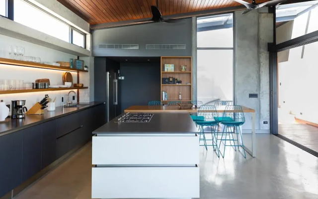 Villa Futura by Acomodo