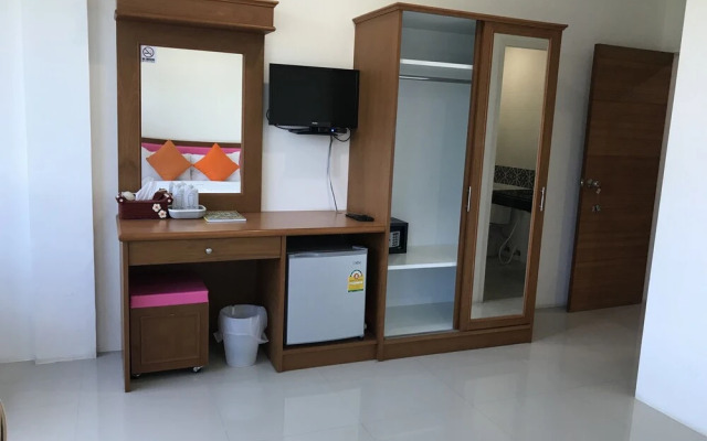 Naiyang Tour Room For Rent