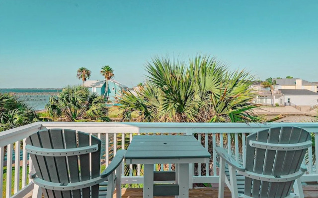 Kontiki Bayfront Condos