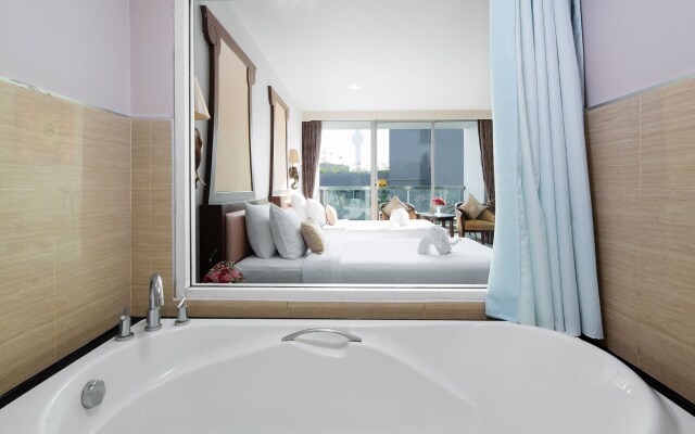 Aiyara Grand Hotel