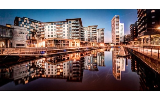 Modern Leeds City Apartment