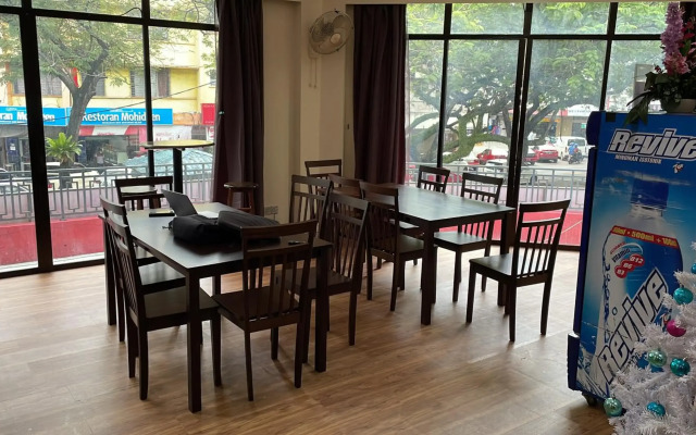 Step In Lodge - Hostel
