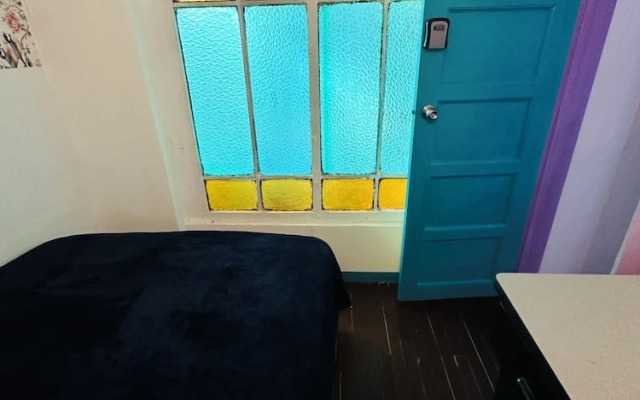 AQUI ME QUEDO here I stay