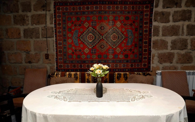 Onoyi Tun Guest House