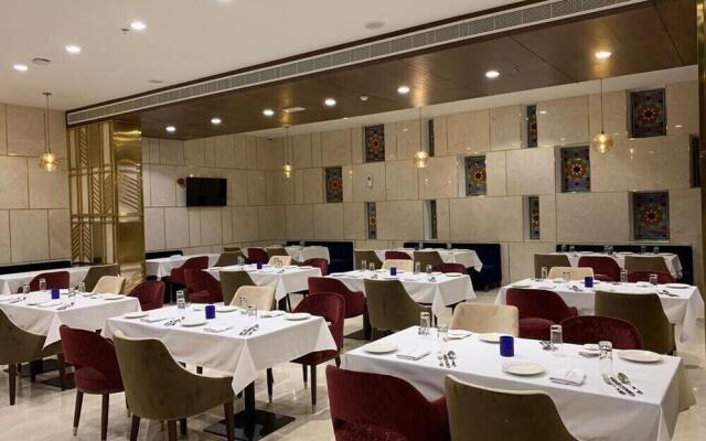 Royal Crown Hotel