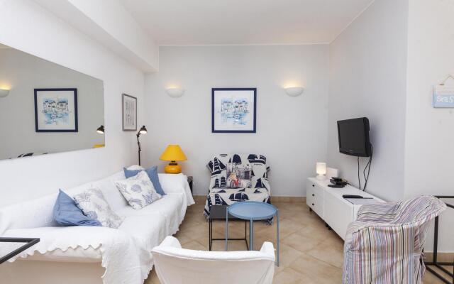 A08 - Magnolia Sea View Apartment