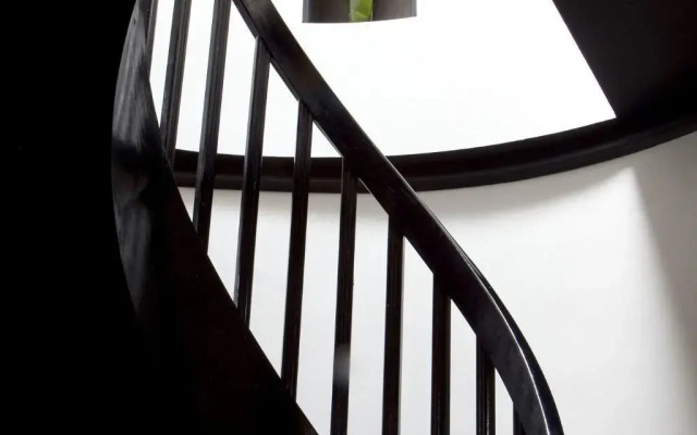 Hotel Marceau Champs Elysees