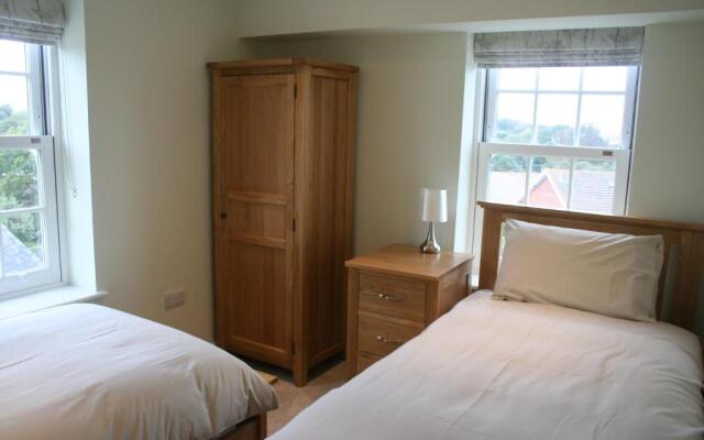 Highlands Apartment 3