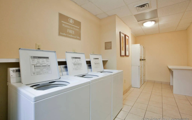 Candlewood Suites Virginia Beach Town Center by IHG