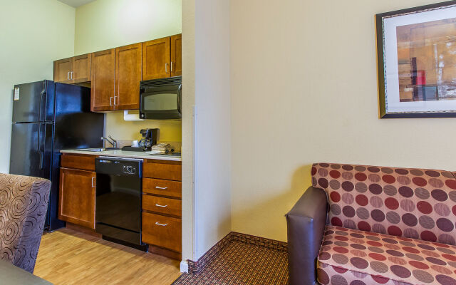 Comfort Suites
