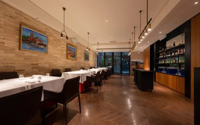 Hotel Mvsa+Michelin 2 Starred Molino de Urdániz