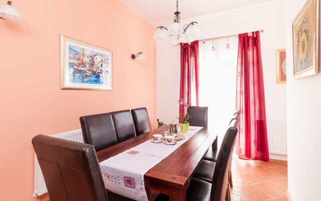 Scenic Holiday Home in Veprinac With Private Swimming Pool