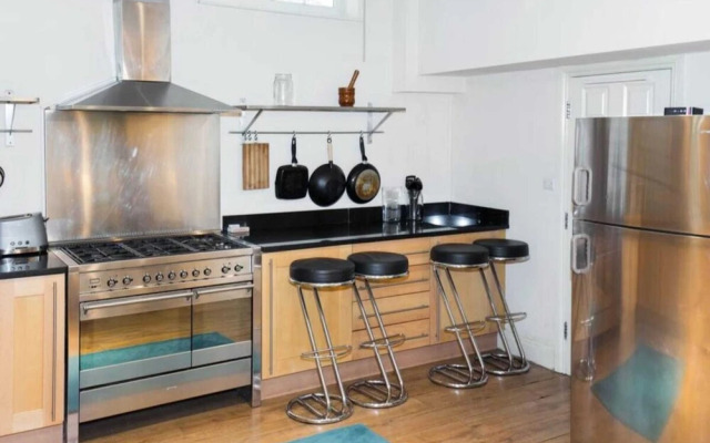 Spacious Studio Near Trendy Shoreditch