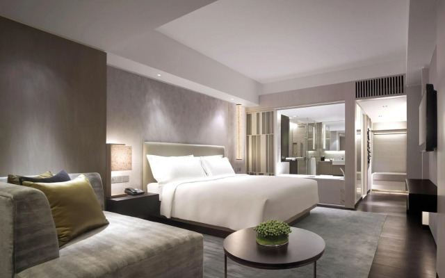 New World Makati Hotel
