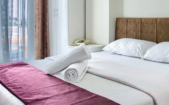 Yeniciftlik Otel