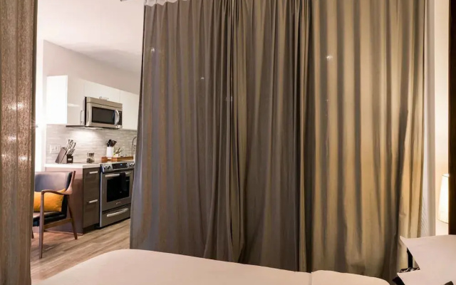 Walk to Concert Halls From a Penthouse With Panoramic Views