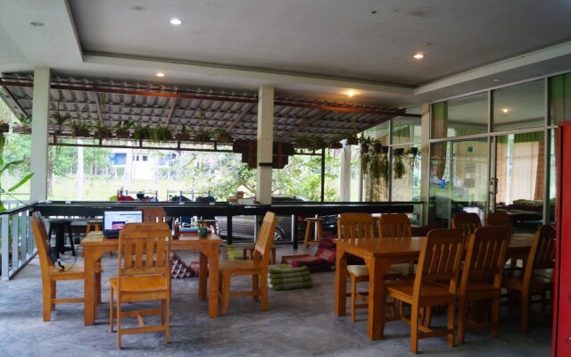 Phangan Farm Stay Resort