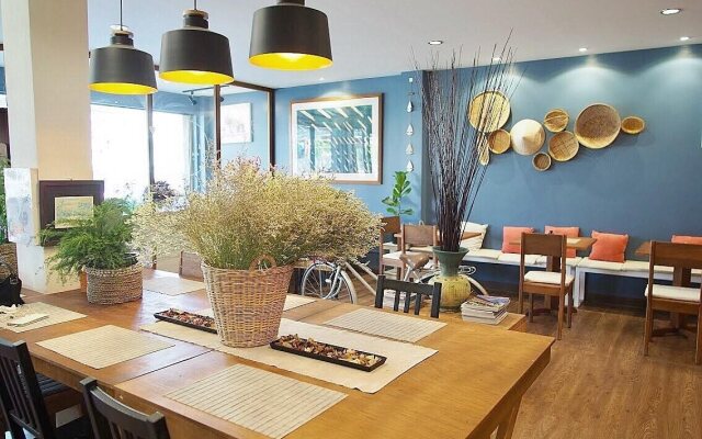 Life Station - Hostel