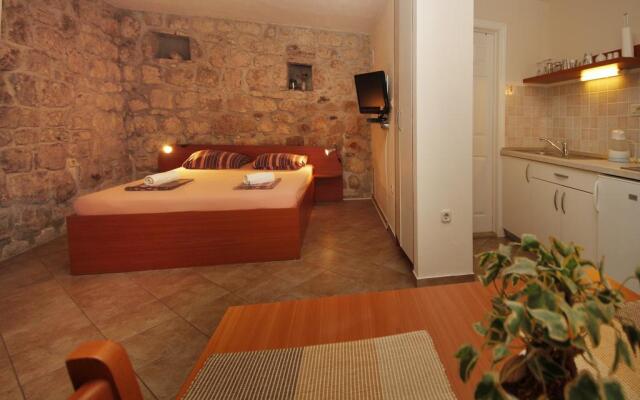 Apartments Caralipeo