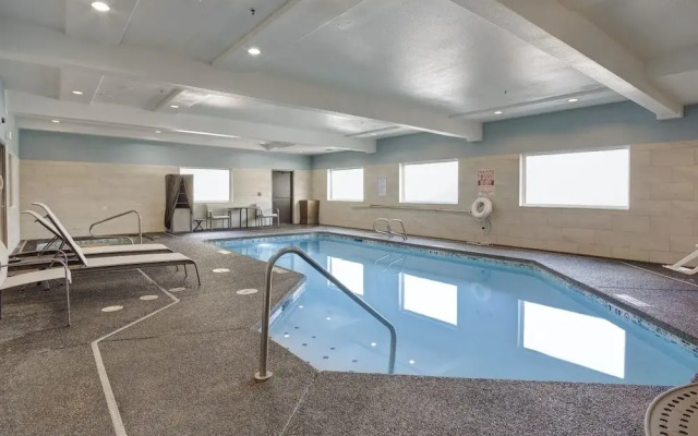 Comfort Inn & Suites-columbia Gorge West