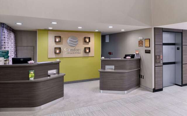 Comfort Inn & Suites Frisco - Plano