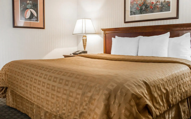 Clarion Hotel Lake Erie