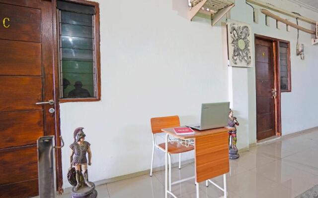 OYO Life 91670 Mannsur Homestay Syariah