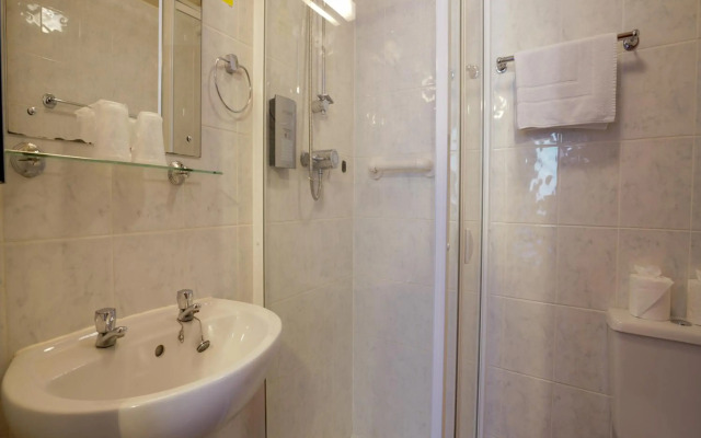 OYO Shanklin Beach Hotel