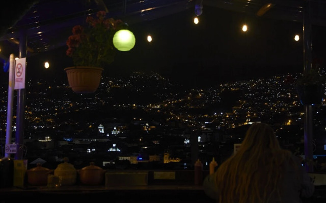 Secret Garden - Hostel
