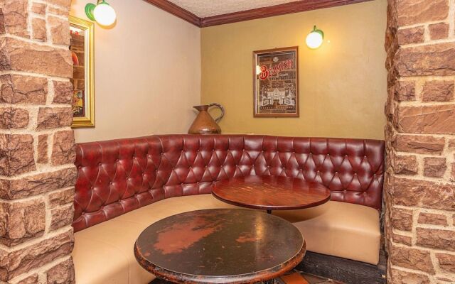 Larkin's Pub, Restaurant, and B&B