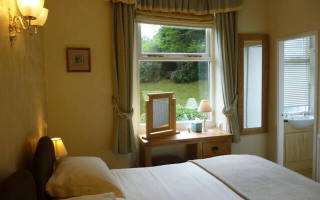 Riverside Bed  Breakfast
