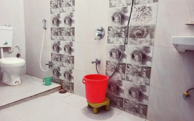 Hotel Anand Lok