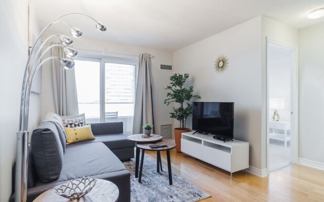 AOC Suites - Heart of Downtown  Condo