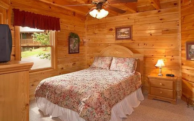 Robin's Rest by RedAwning