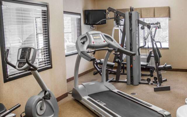 Comfort Suites