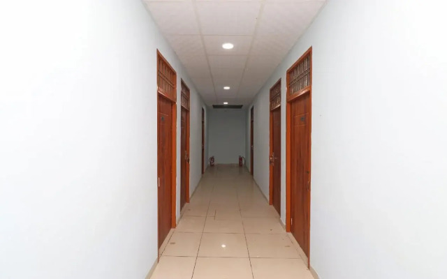 Mohit International 2 By OYO Rooms